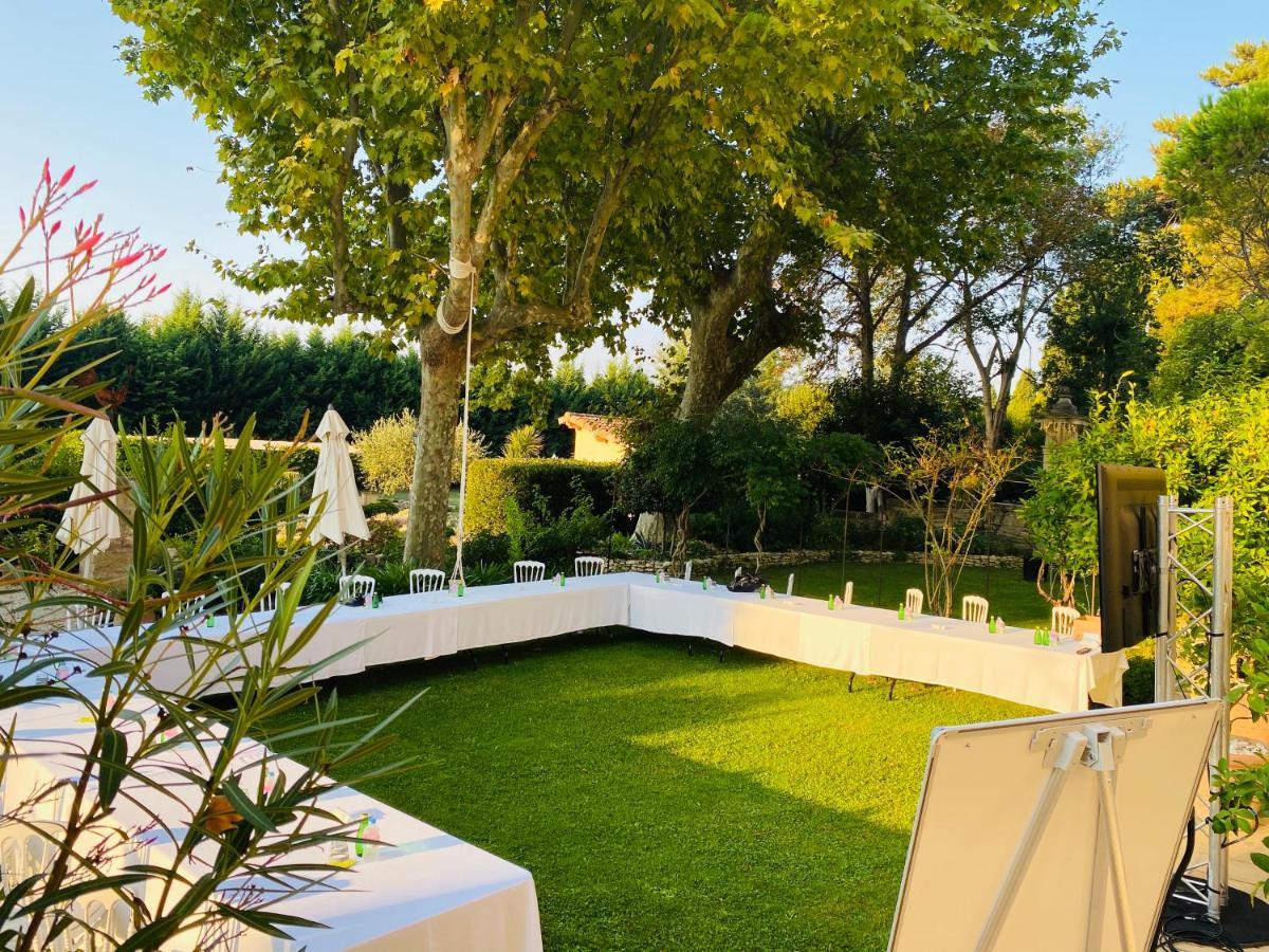 Bed and Breakfast Mas De Capelou Avignon Exterior foto