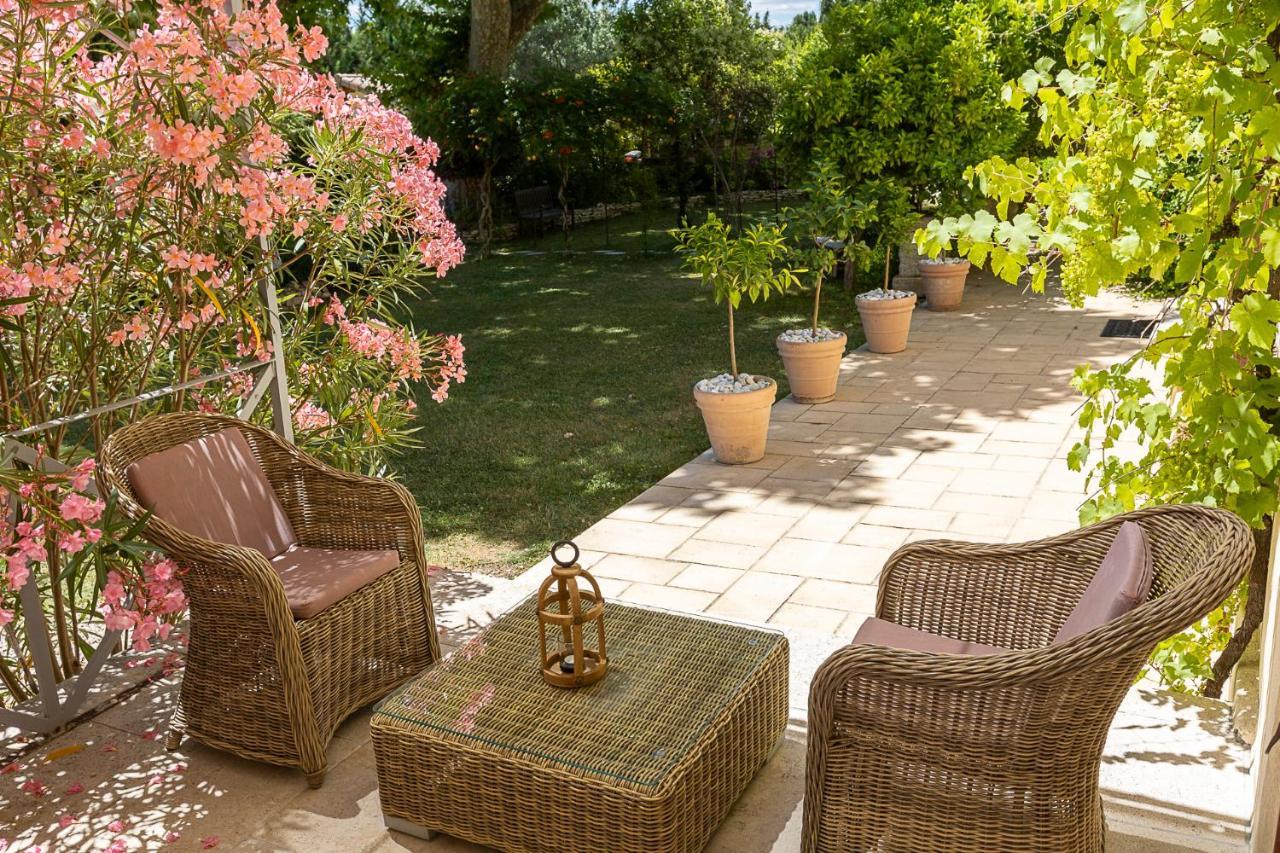 Bed and Breakfast Mas De Capelou Avignon Exterior foto