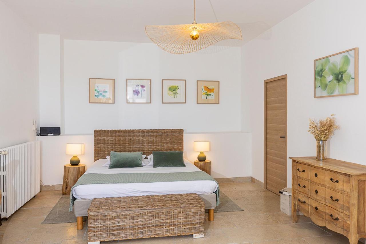 Bed and Breakfast Mas De Capelou Avignon Exterior foto